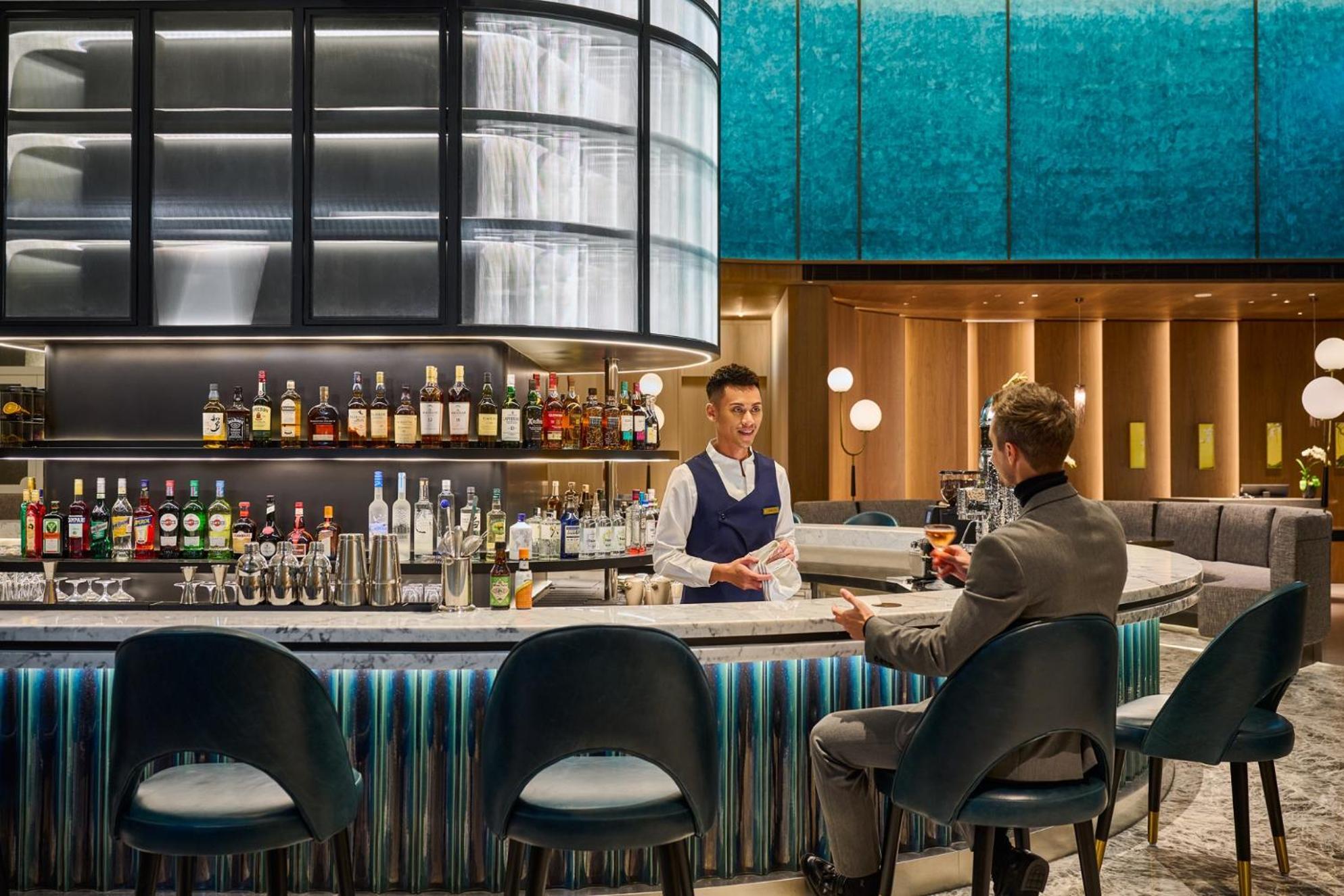 Intercontinental Kaohsiung By Ihg Hotel Eksteriør billede The bar at the new lounge