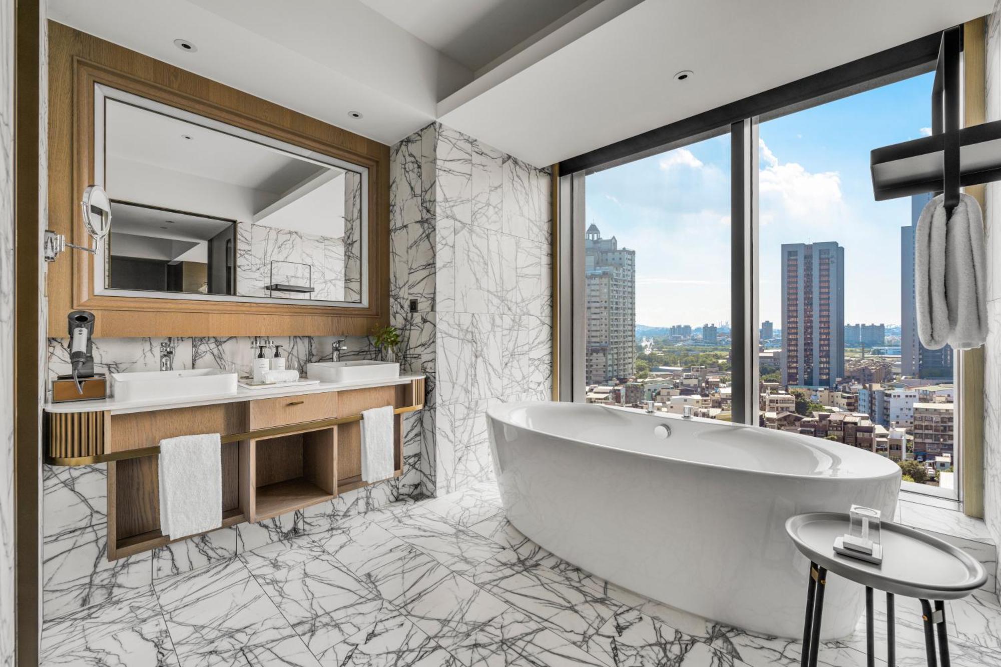 Intercontinental Kaohsiung By Ihg Hotel Værelse billede Bathroom