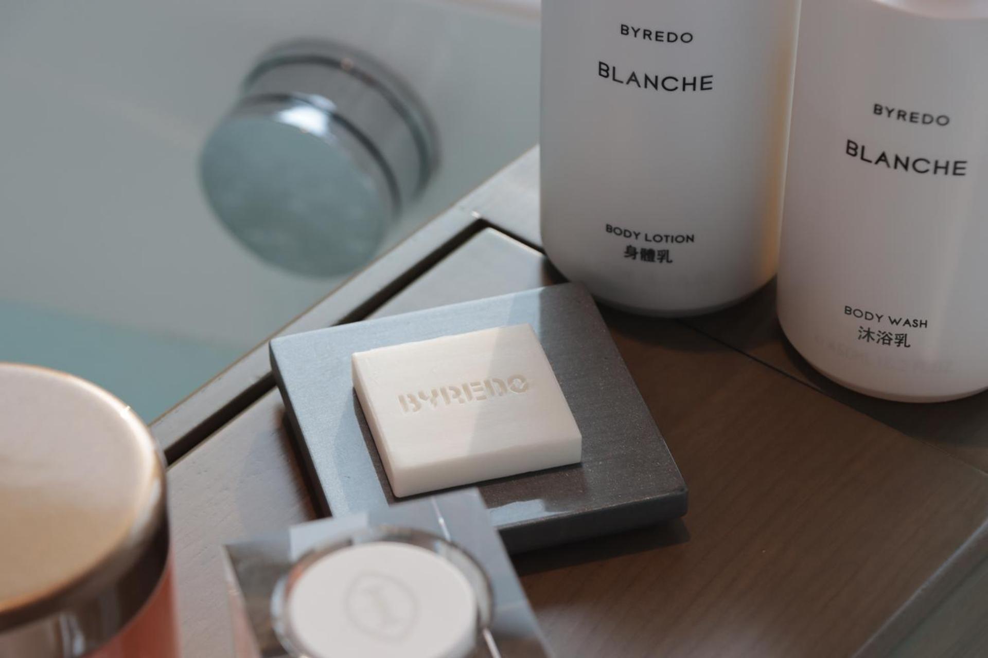 Intercontinental Kaohsiung By Ihg Hotel Eksteriør billede Soap
